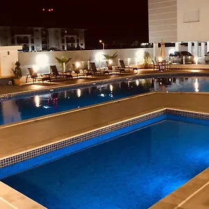 Completo Na Paradisíaca Dos Ingleses Apartamento